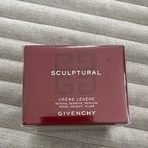 Givenchy Sculptural Crème Légère - retend, densifie, plump, tense, densify
